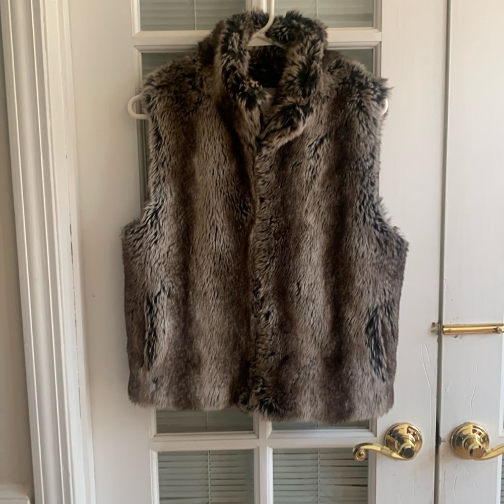 Jessica faux fur vest